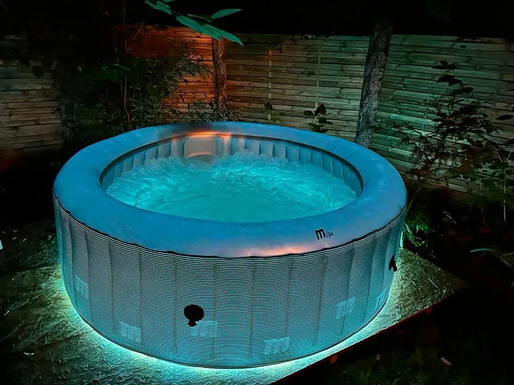 Appartement Chalet Prive Cosy à Malaussene 0*,  France